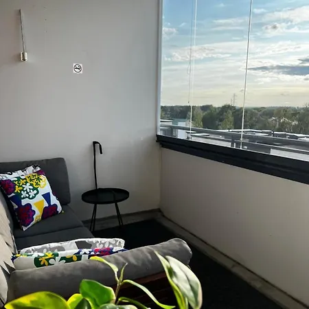 Floor Flat With Sauna, A/c & Free Parking