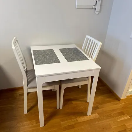 Floor Flat With Sauna, A/c & Free Parking Lejlighed