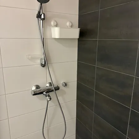 Lejlighed Floor Flat With Sauna, A/c & Free Parking *