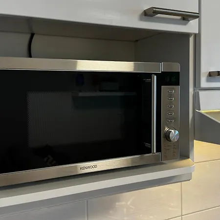 Апартаменты Floor Flat With Sauna, A/c & Free Parking Вантаа