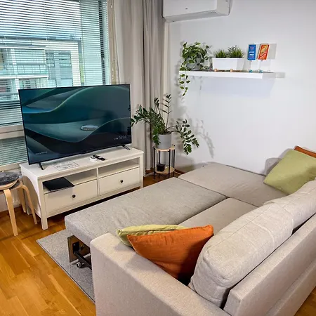 Апартаменты Floor Flat With Sauna, A/c & Free Parking *