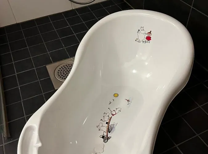 Floor Flat With Sauna, A/c & Free Parking شقة