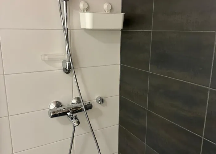 شقة Floor Flat With Sauna, A/c & Free Parking *